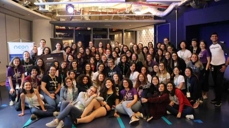 As mulheres por trás do Shehacks: um hackathon para mulheres universitárias